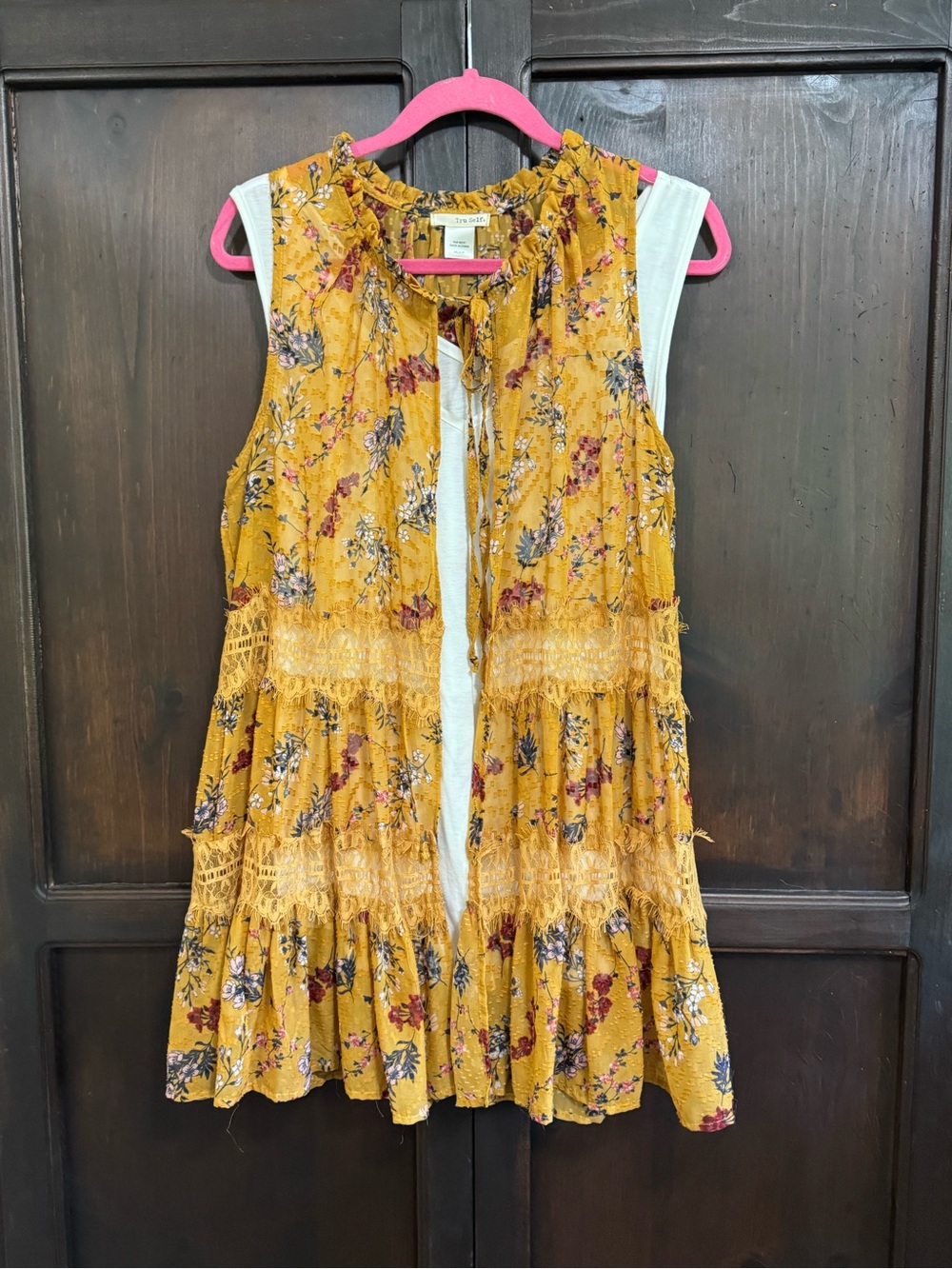 TruSelf Sleeveless Floral Ruffle Tunic Top - Mustard size Medium Boho